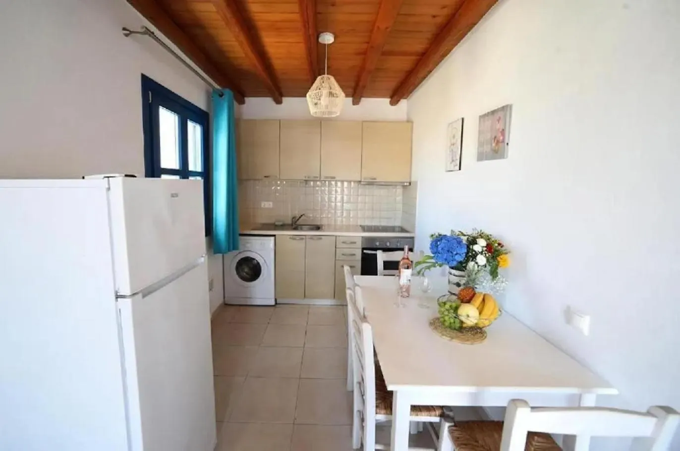 Mykonos Pro-Care Suites Ano Mera 3*,